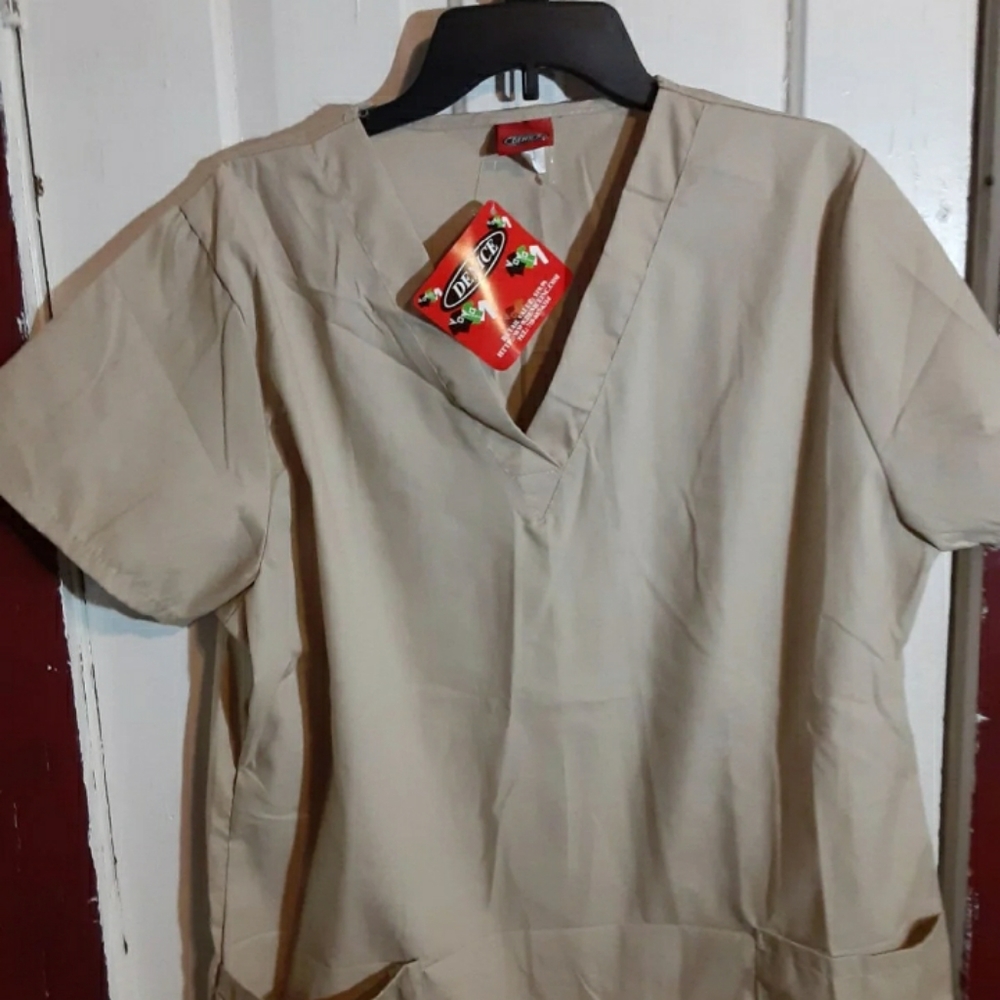Scrub top